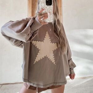 Easel Studded Star Patch T Shirt Top Medium NWT